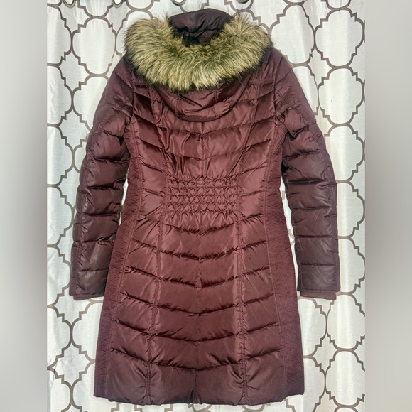 MICHAEL KORS Faux-Fur-Trim Hooded Puffer Coat - Picture 2 of 3